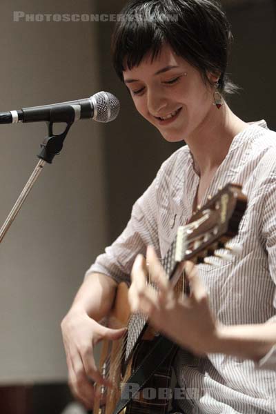 PAULINE CROZE - 2007-03-06 - PARIS - Studios Plus XXX - 